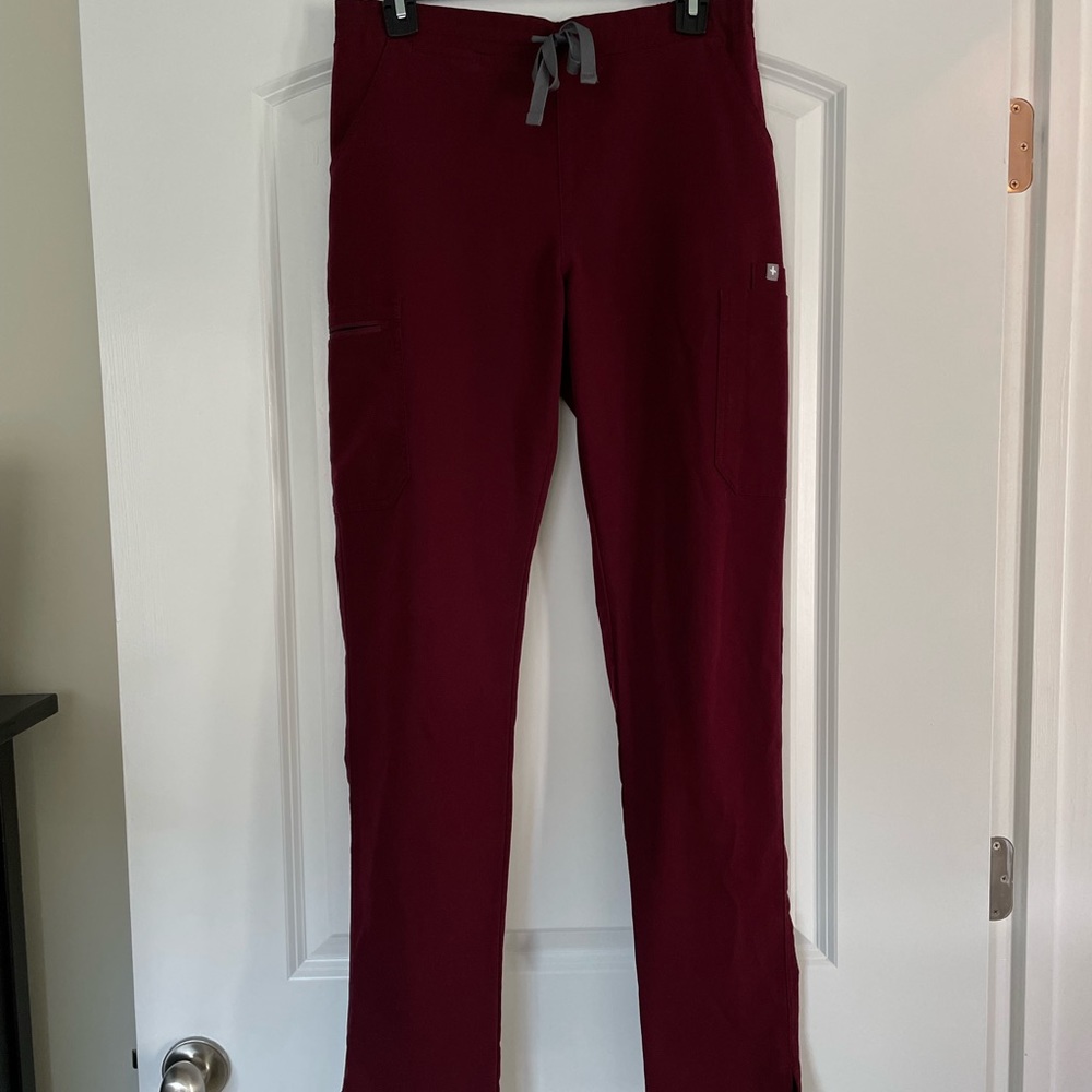 FIGS Yola Skinny Scrub Pant in Burgundy